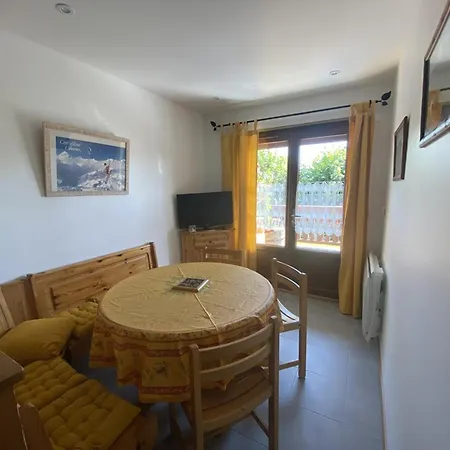 5 Pers, Centre Cernix, Piste & Commerces, Animaux Admis, Parking, Balcon - Fr-1-733-148 Appartement Crest-Voland
