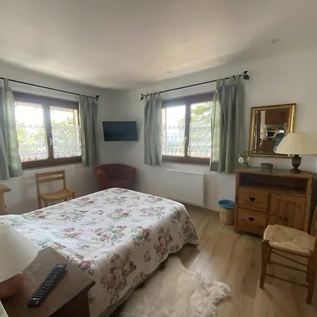 Διαμέρισμα 5 Pers, Centre Cernix, Piste & Commerces, Animaux Admis, Parking, Balcon - Fr-1-733-148 *